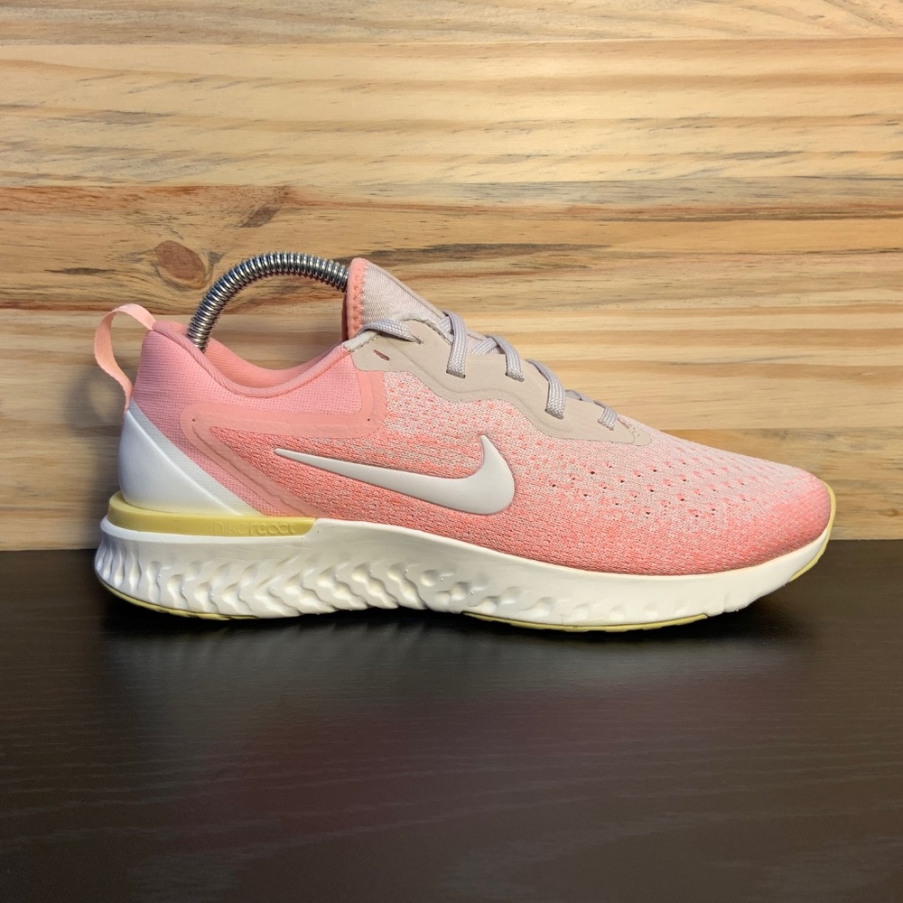 New Nike Odyssey React Atomic Pink Running Shoes - Picture 2 of 8